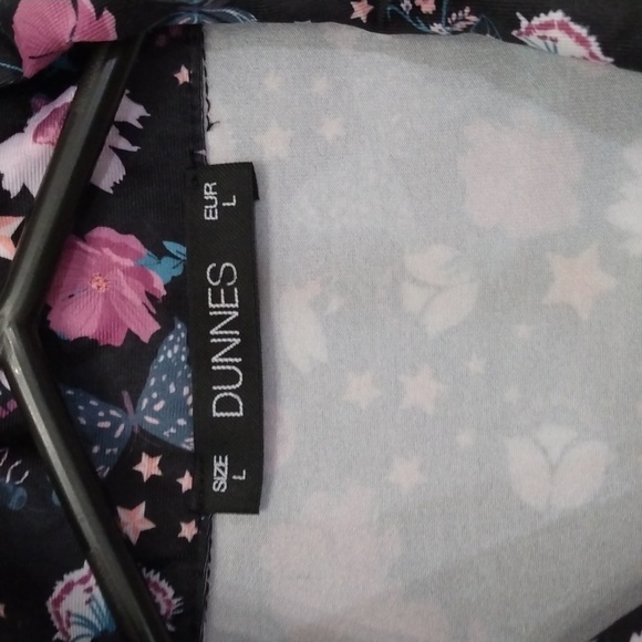 Button Down Crop Top - Picture 5 of 5